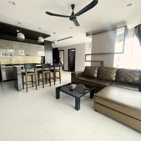 The Regent Bangtao Apartments Pantai Bang Tao Luaran gambar