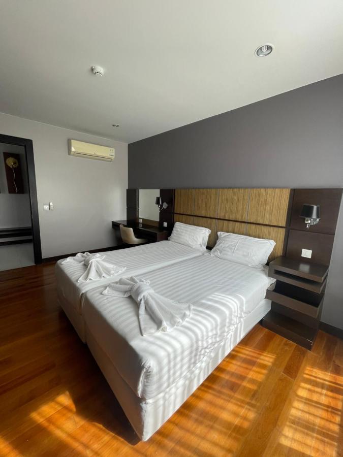 The Regent Bangtao Apartments Pantai Bang Tao Luaran gambar