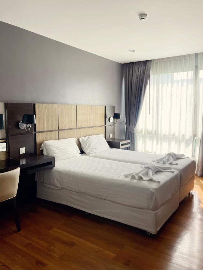The Regent Bangtao Apartments Pantai Bang Tao Luaran gambar