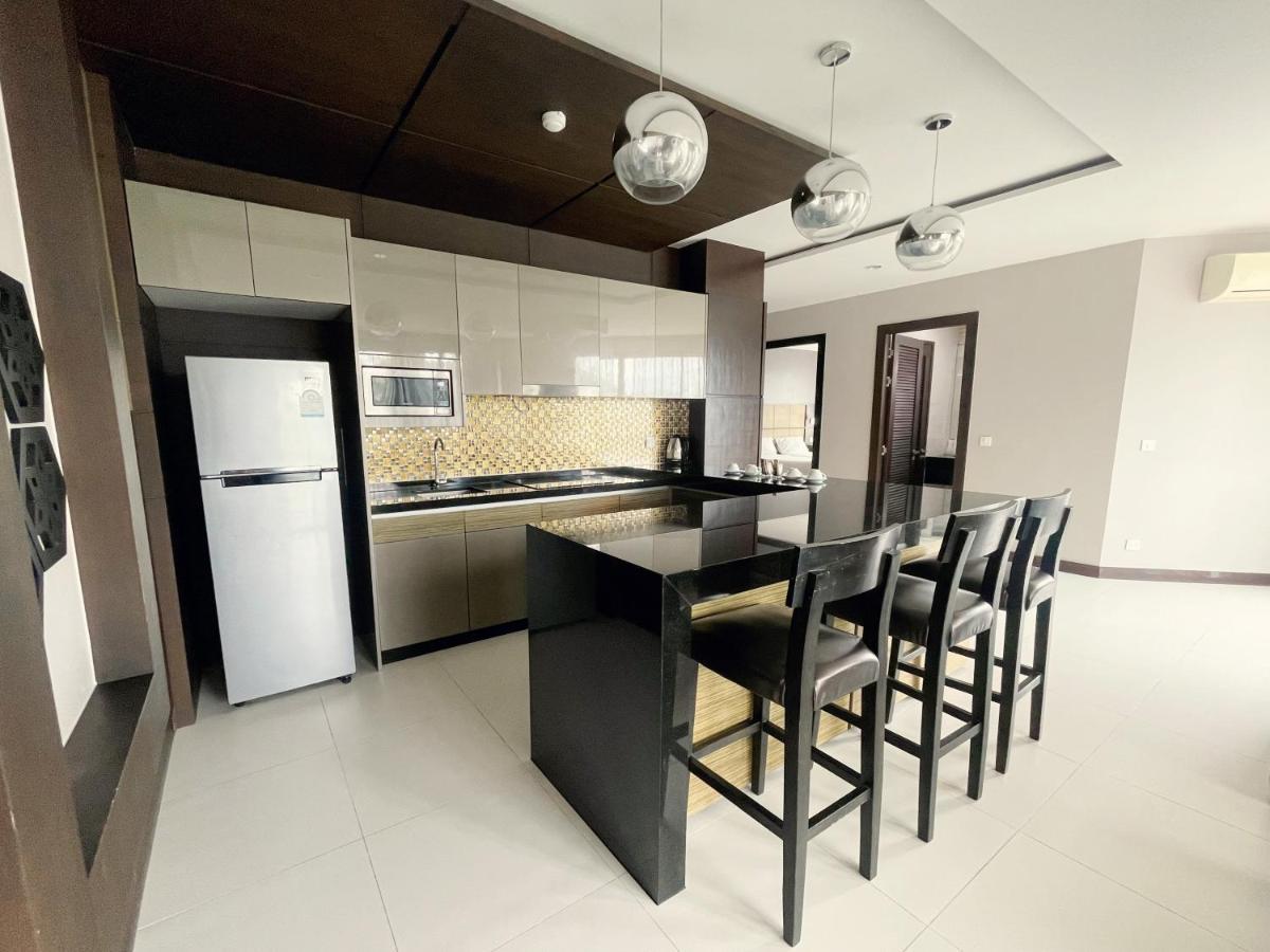 The Regent Bangtao Apartments Pantai Bang Tao Luaran gambar