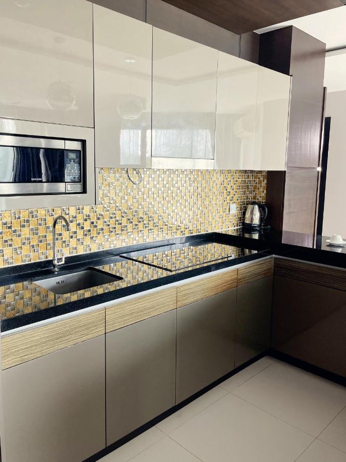 The Regent Bangtao Apartments Pantai Bang Tao Luaran gambar